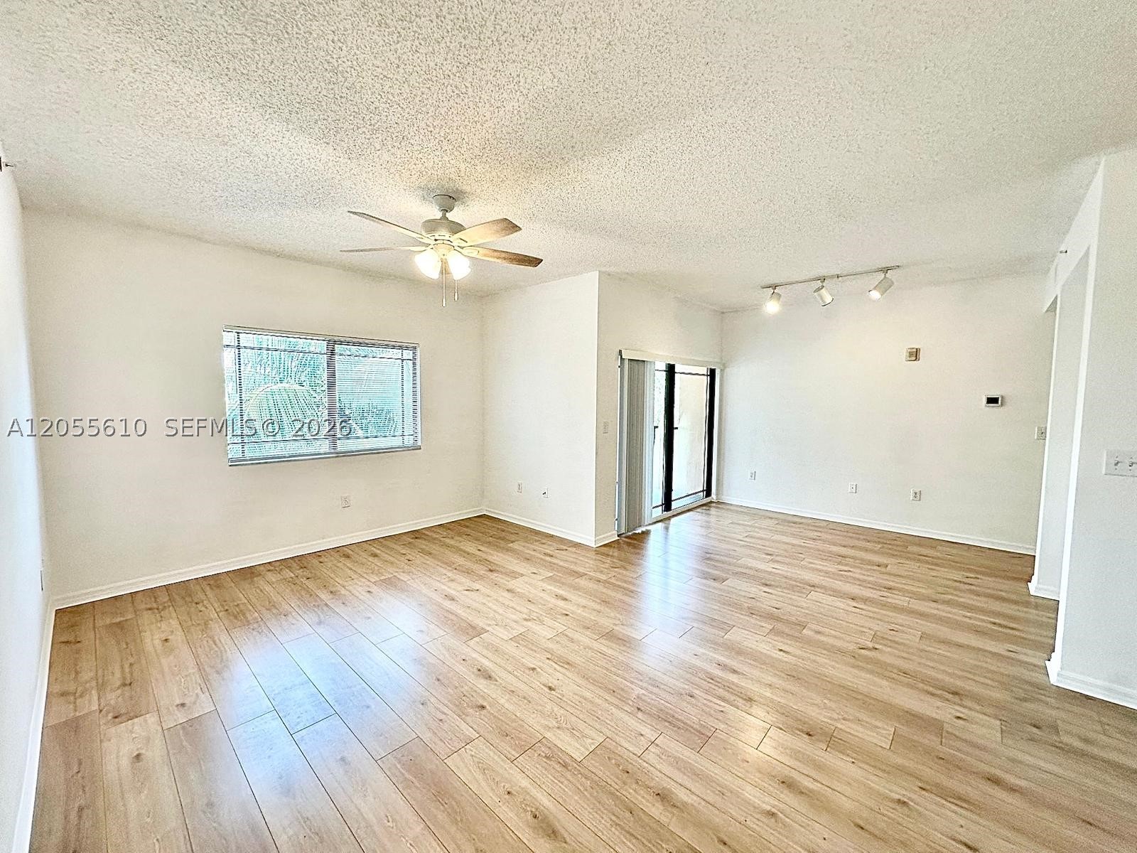 2807 Veronia Dr 301 Property Photo 1