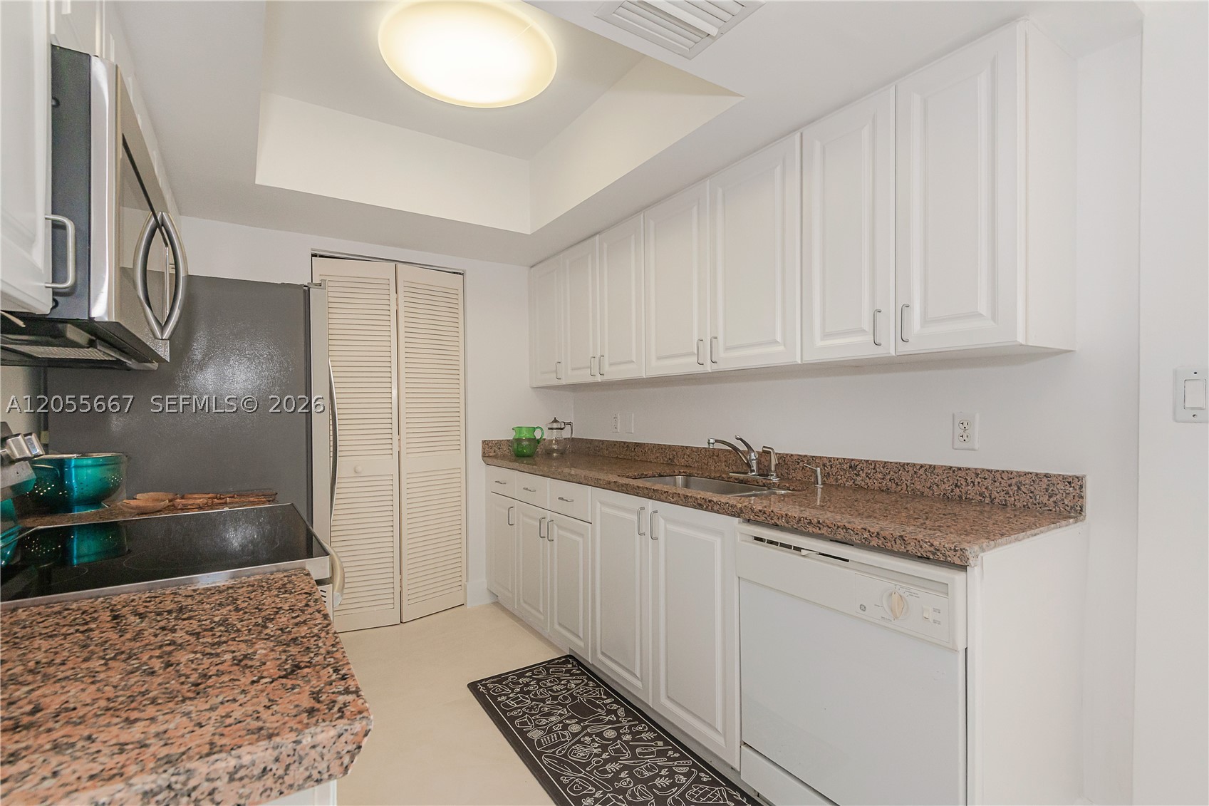 90 Alton Rd 1007 Property Photo 13