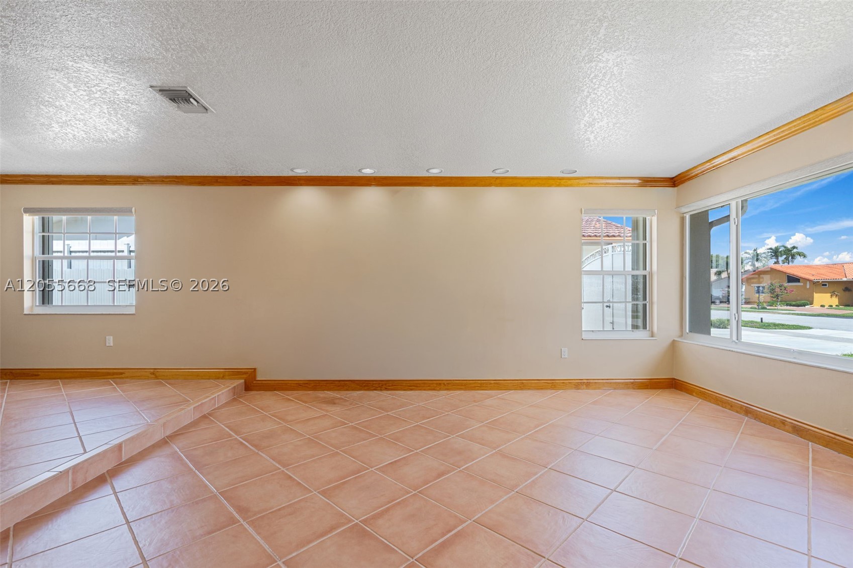 13390 Sw 1st St Property Photo 6