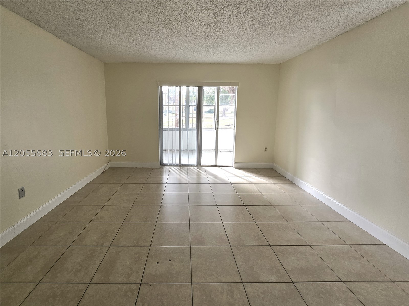 4334 NW 9th Ave 9-1B Property Photo 1