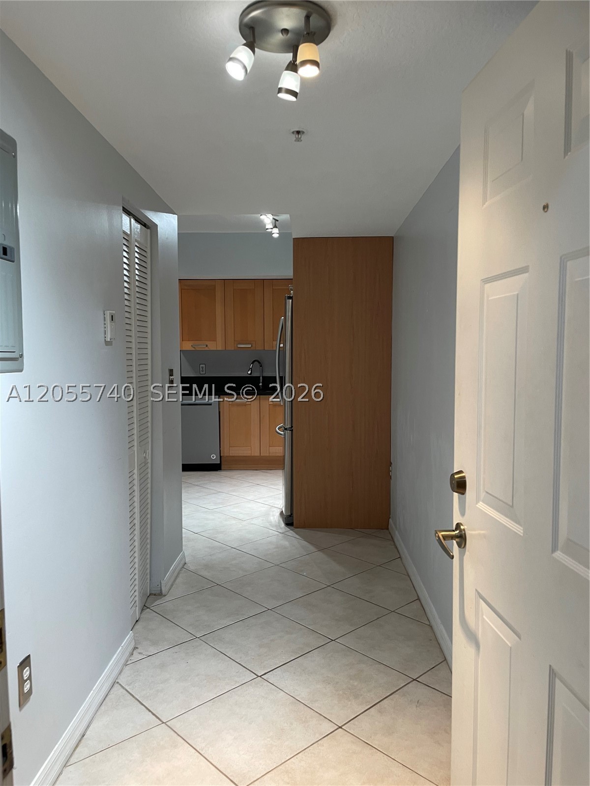 2630 Sw 28th St 33 Property Photo 10