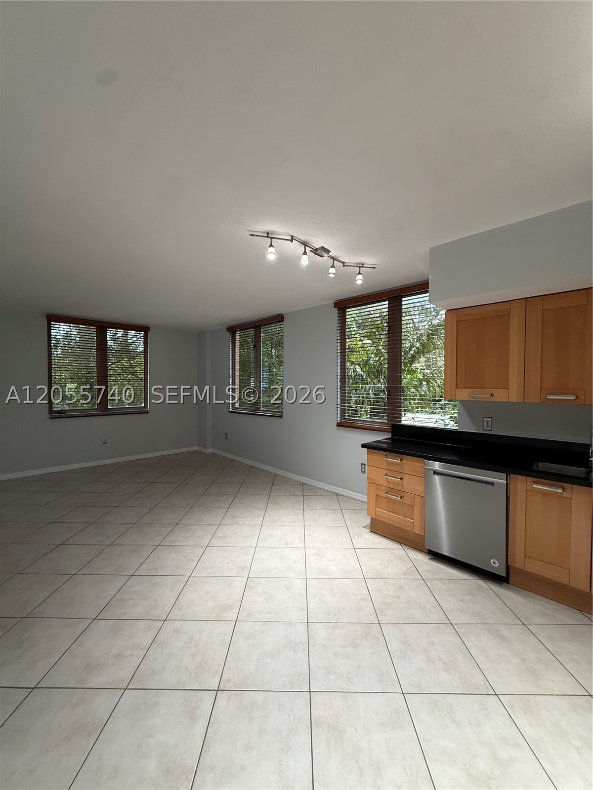 2630 Sw 28th St 33 Property Photo 12