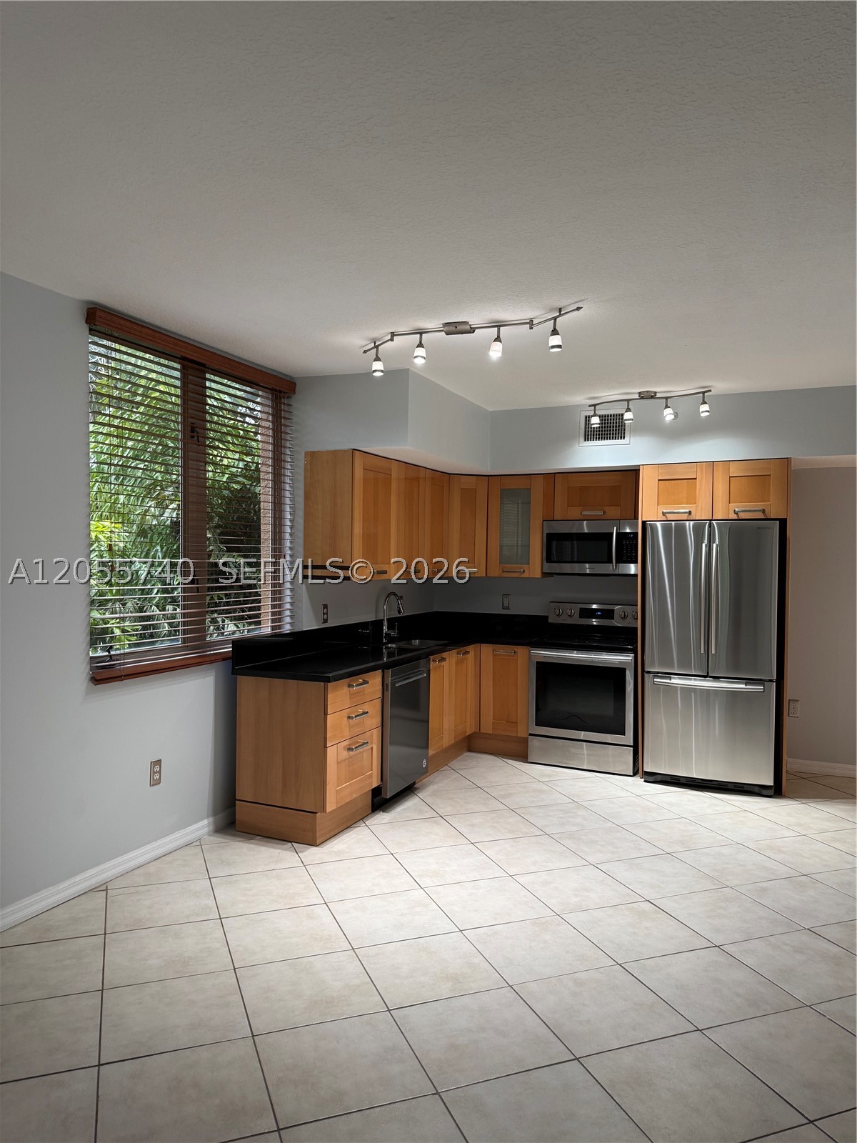 2630 Sw 28th St 33 Property Photo 13