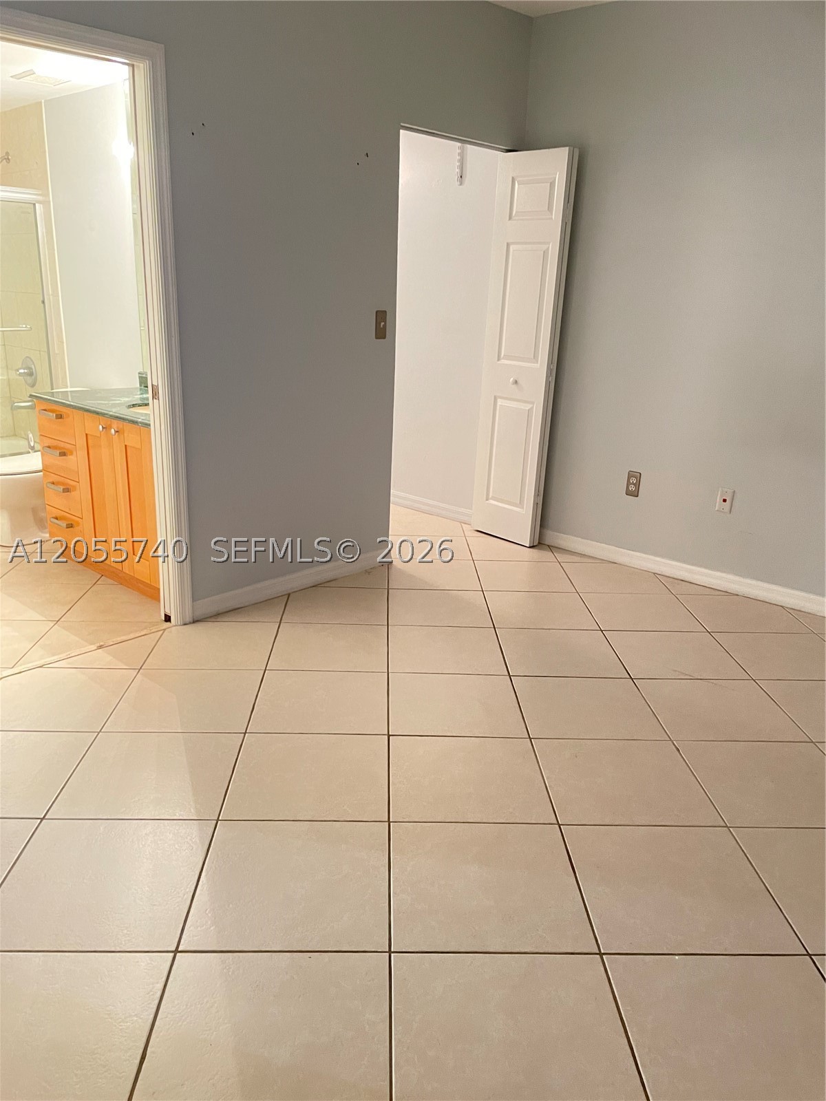2630 Sw 28th St 33 Property Photo 20