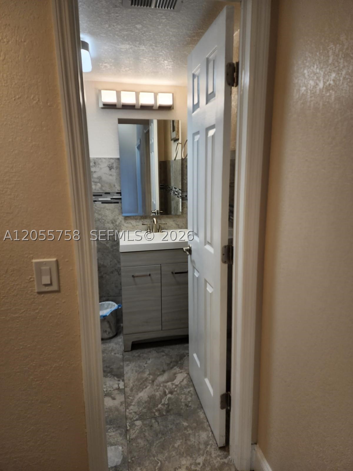 11130 N Lakeview Dr 1 Property Photo 11