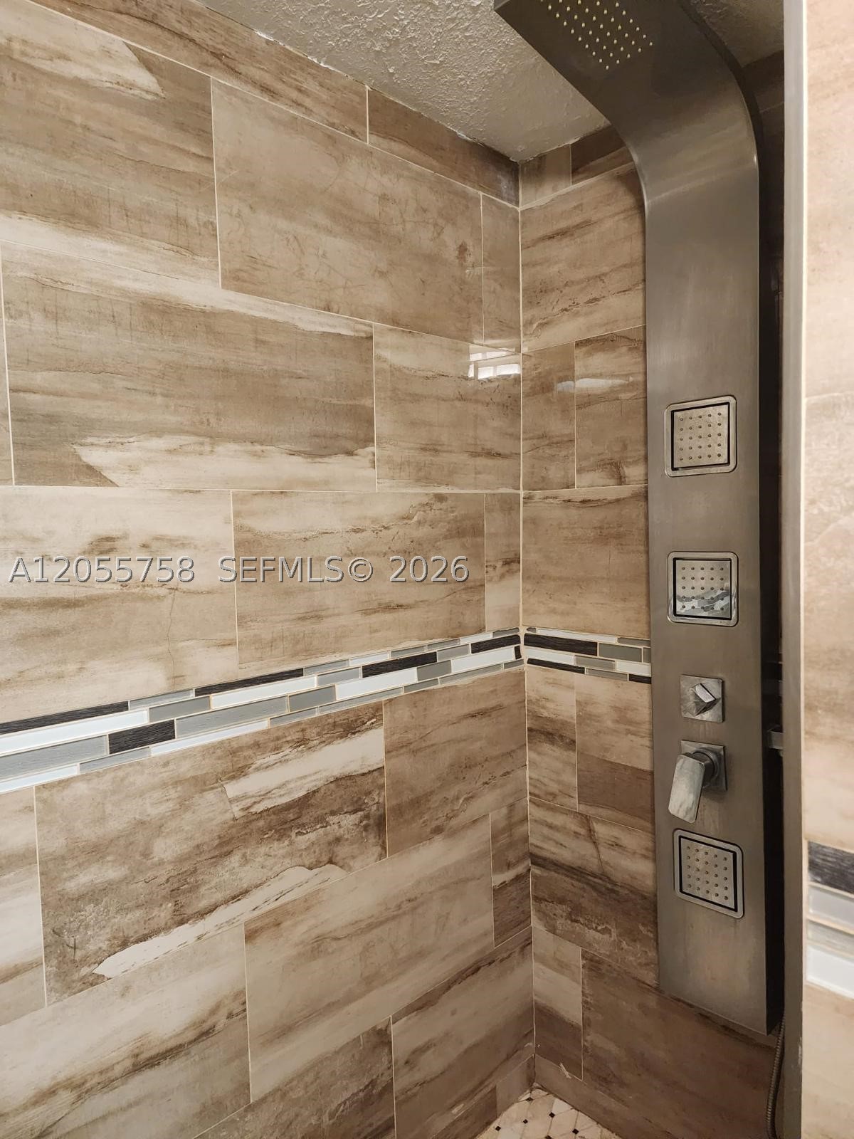11130 N Lakeview Dr 1 Property Photo 15