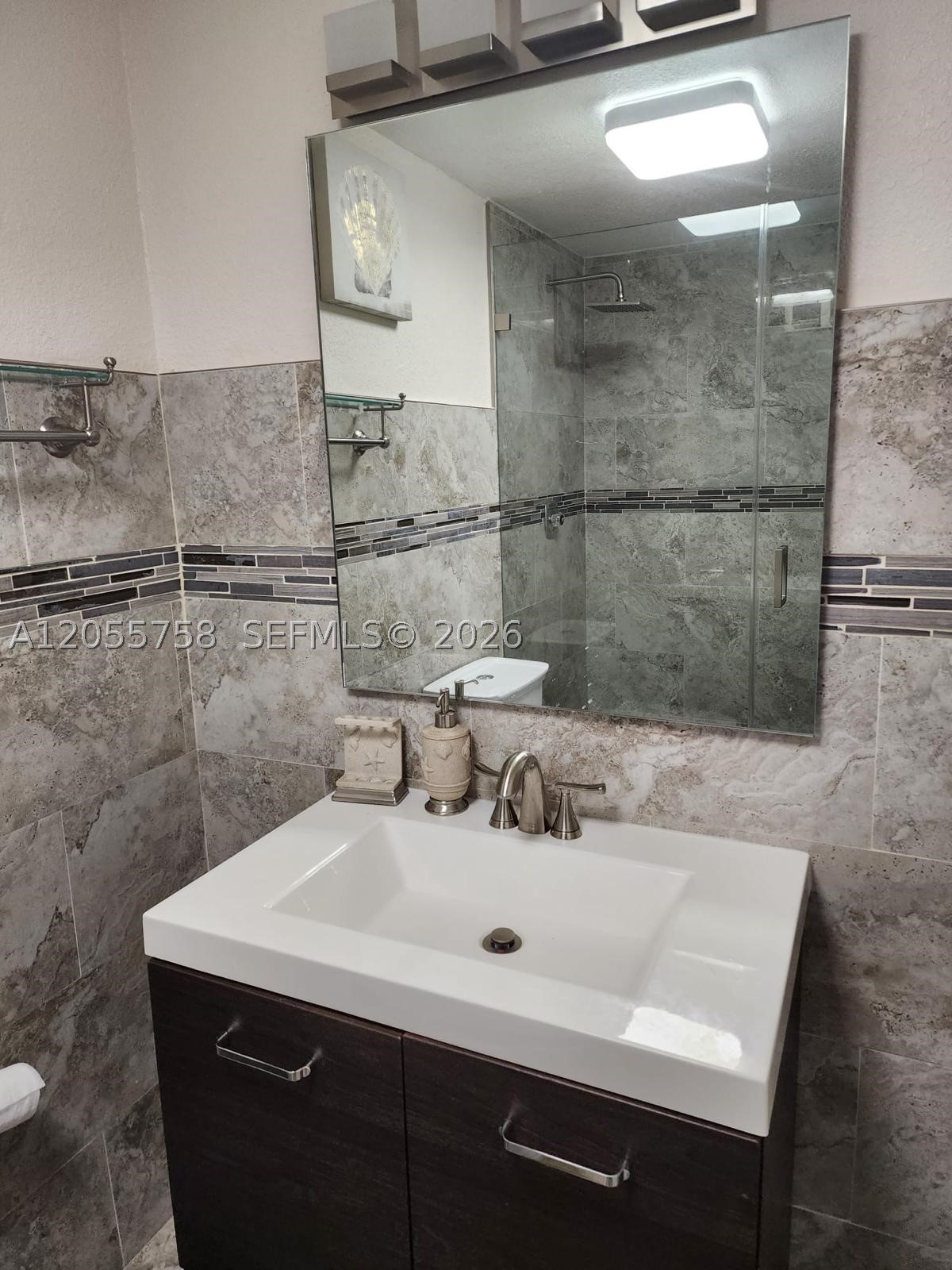 11130 N Lakeview Dr 1 Property Photo 16