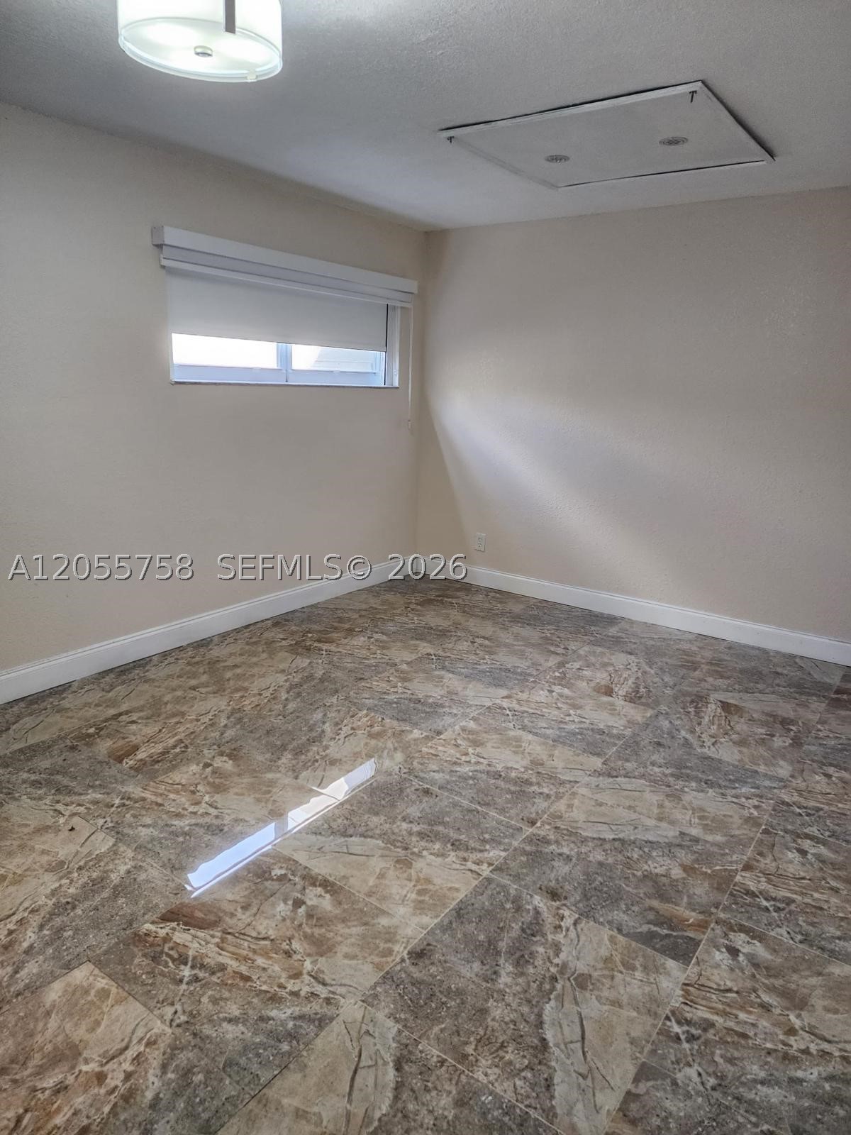 11130 N Lakeview Dr 1 Property Photo 19
