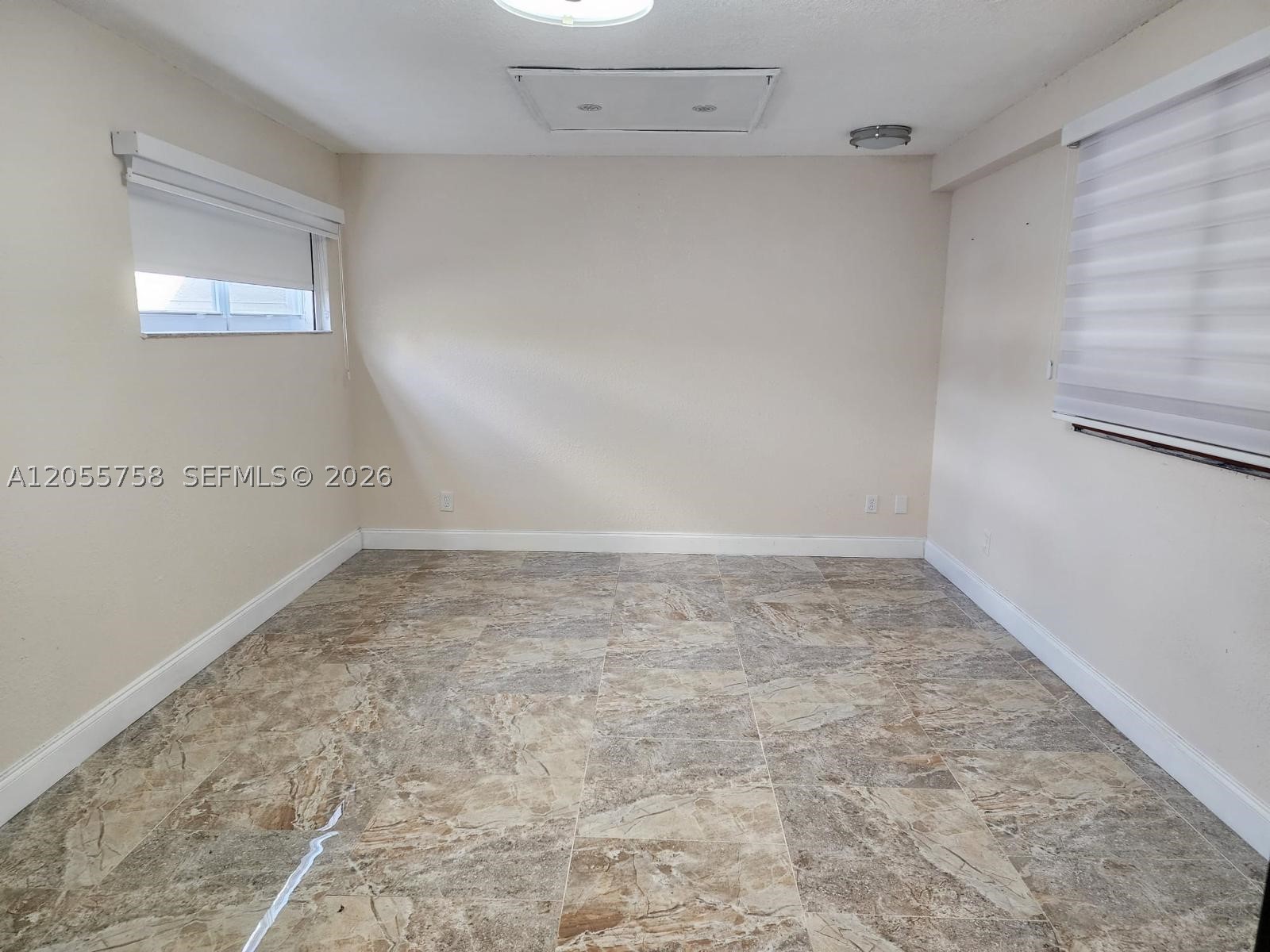 11130 N Lakeview Dr 1 Property Photo 23