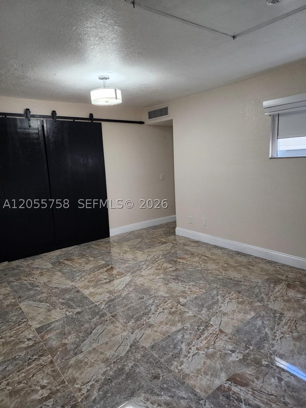11130 N Lakeview Dr 1 Property Photo 29