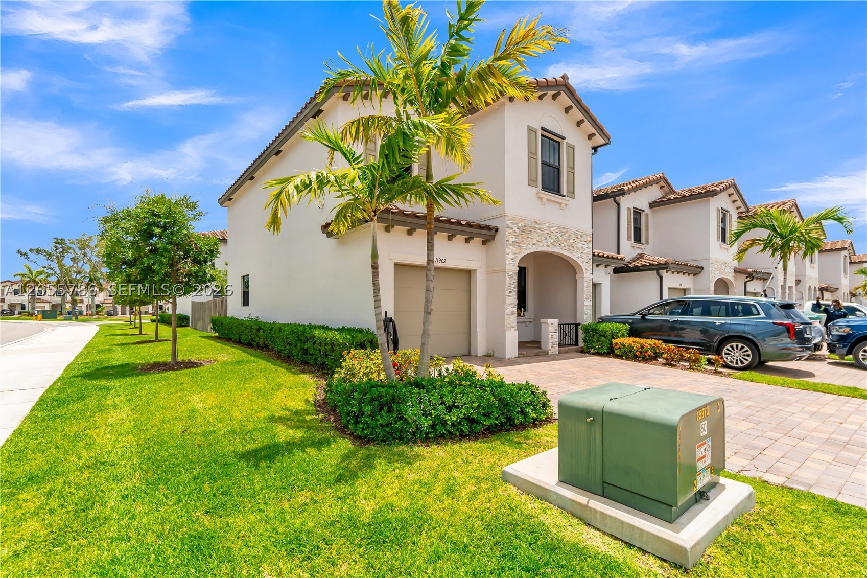 A12055786 Property Photo 3