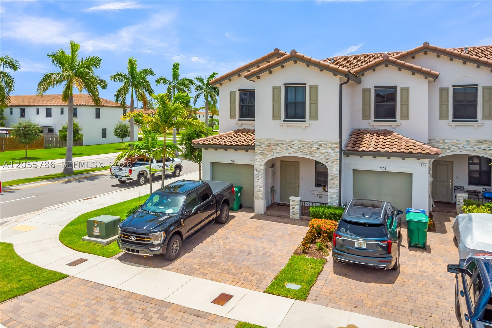 A12055786 Property Photo 6