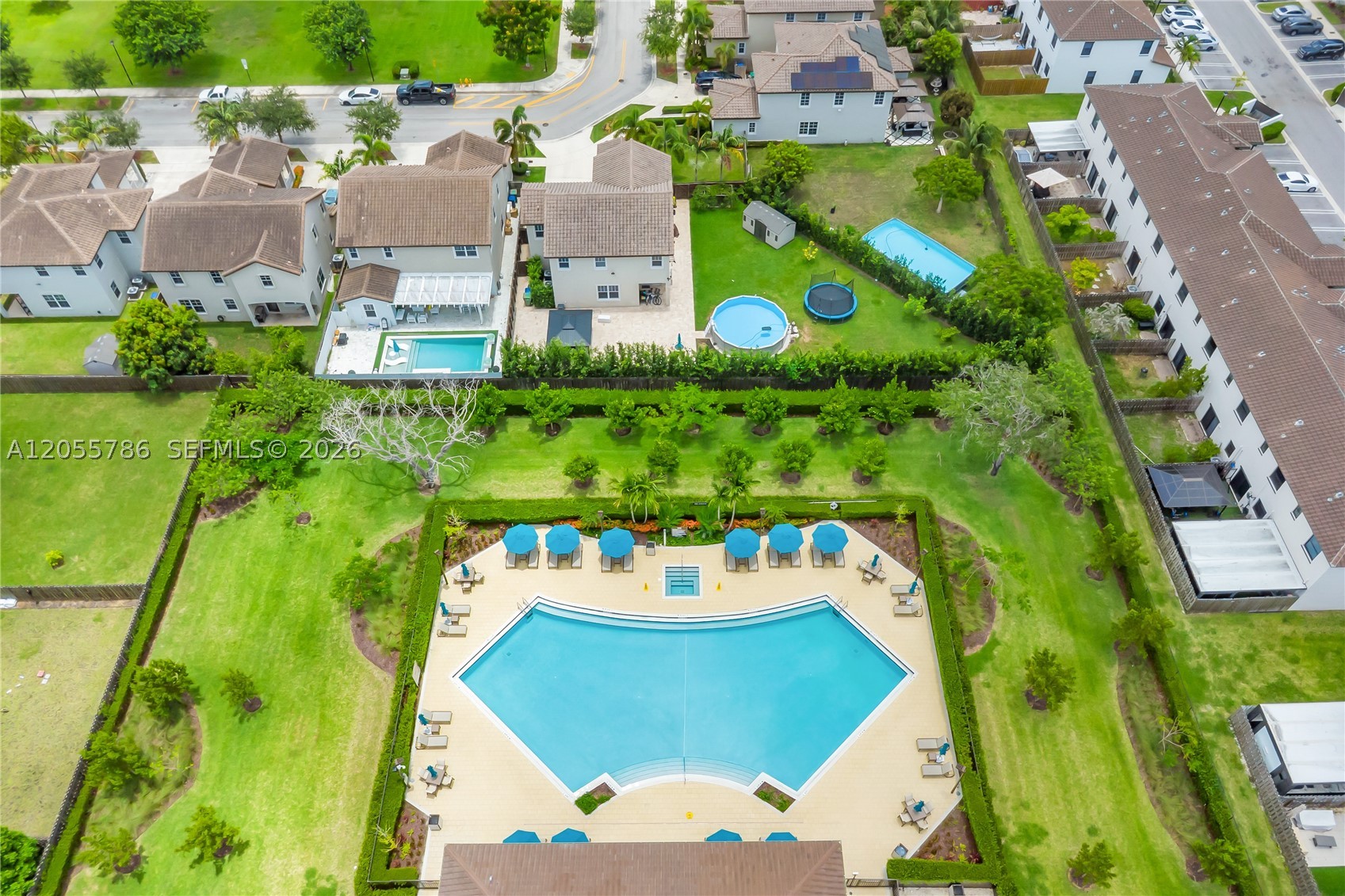 A12055786 Property Photo 38