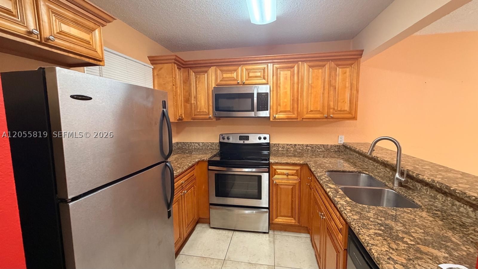 1760 Windorah Way H Property Photo 3