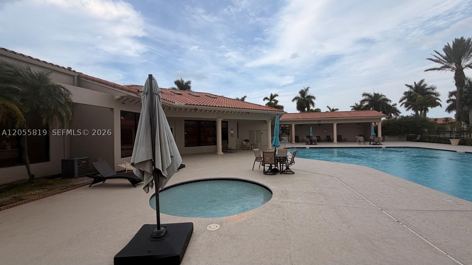1760 Windorah Way H Property Photo 11