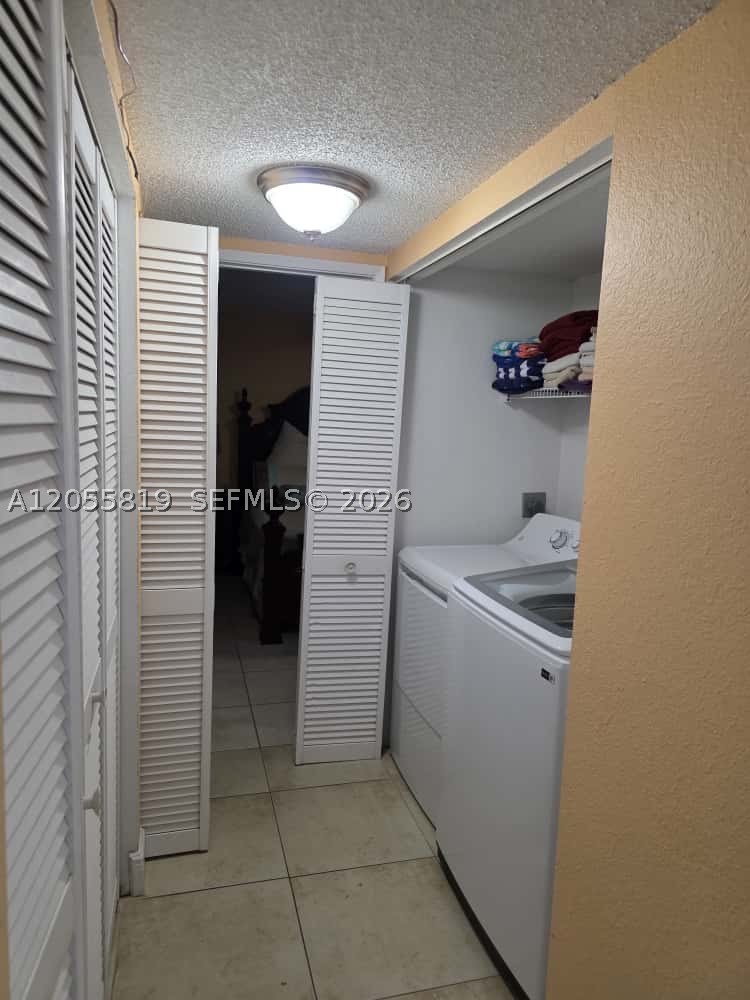 1760 Windorah Way H Property Photo 28