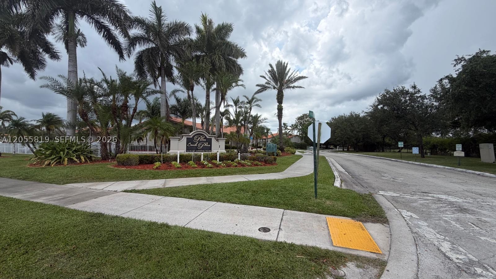 1760 Windorah Way H Property Photo 29