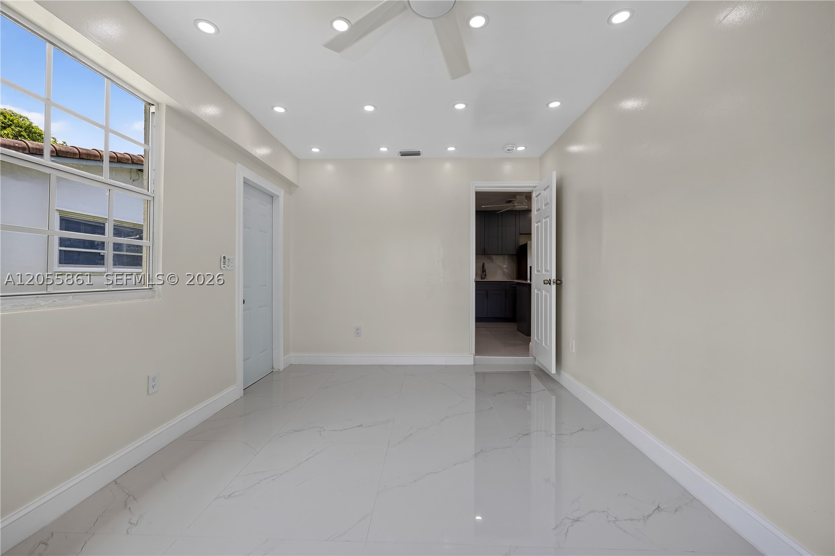 4225 Monroe St Property Photo 13