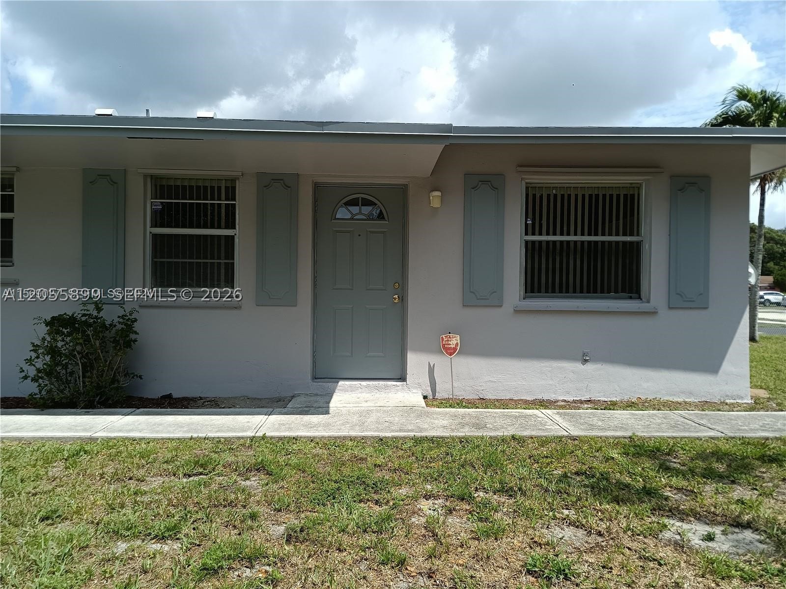 1502 N 57th Ter 1502 Property Photo 1