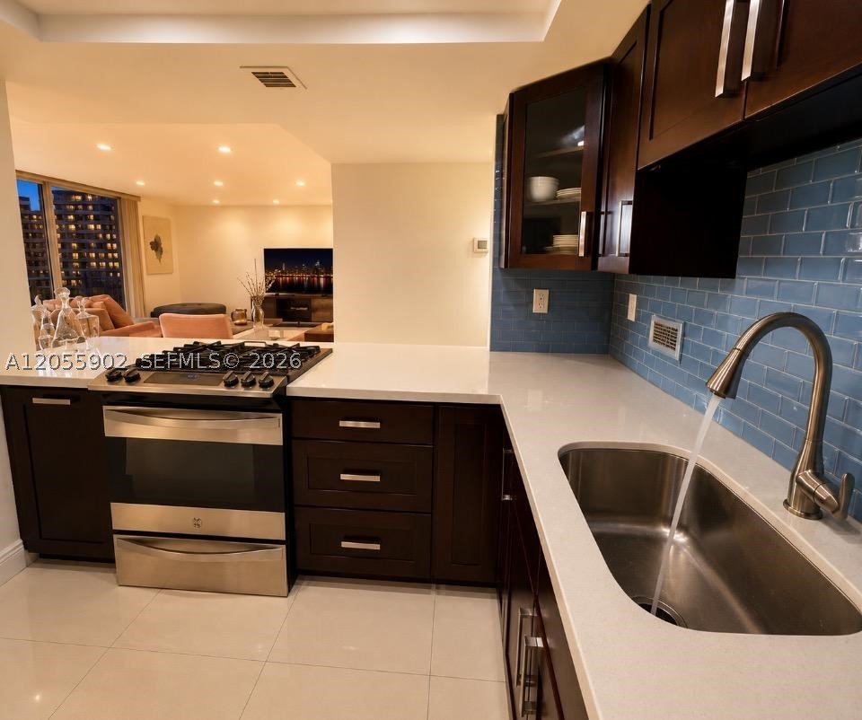 2030 S Ocean Dr 506 Property Photo 17