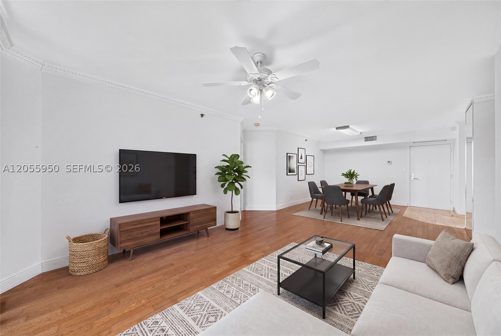 3600 Mystic Pointe Dr 310 Property Photo 1