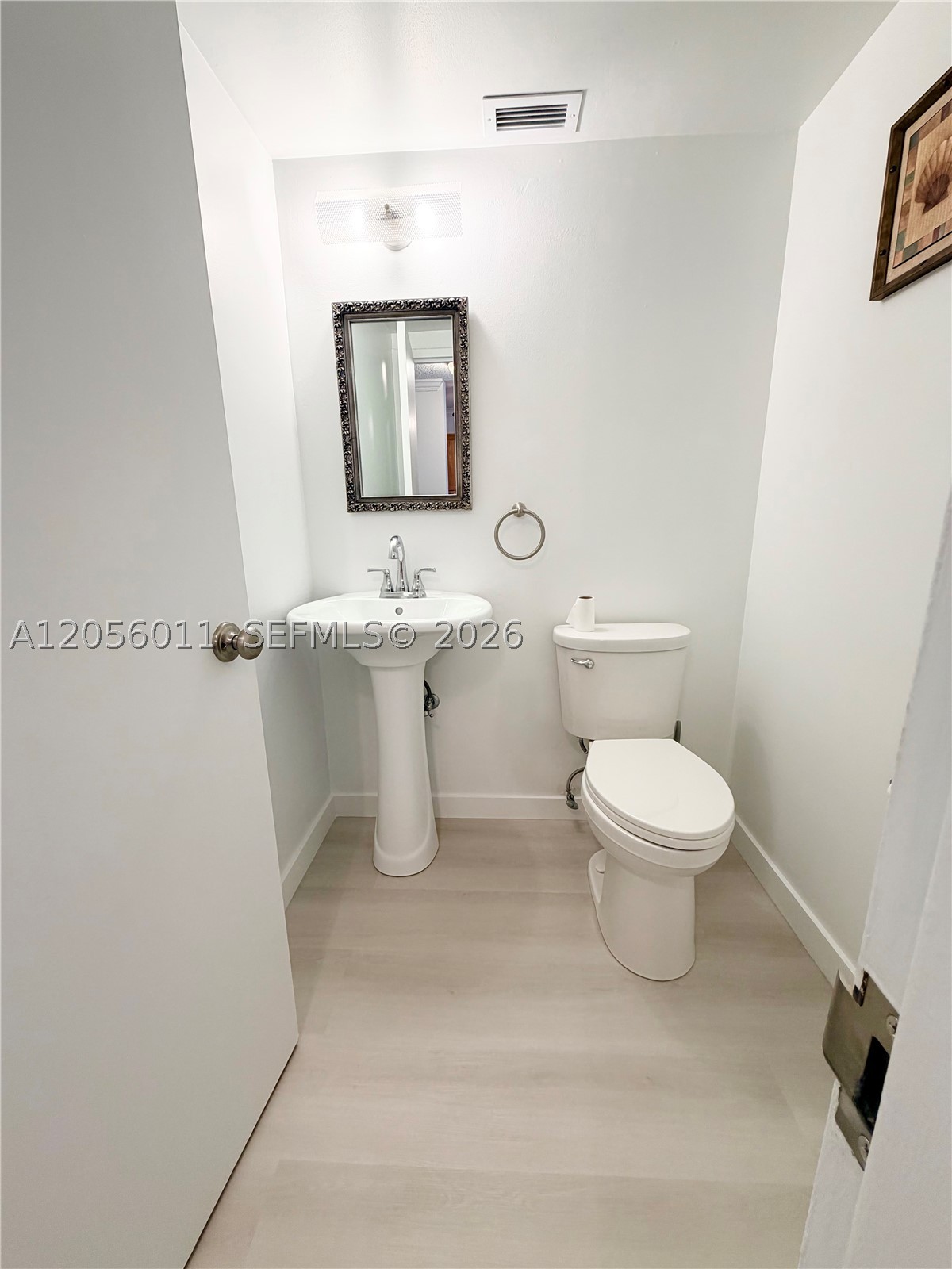 3725 S Ocean Dr 521 Property Photo 17