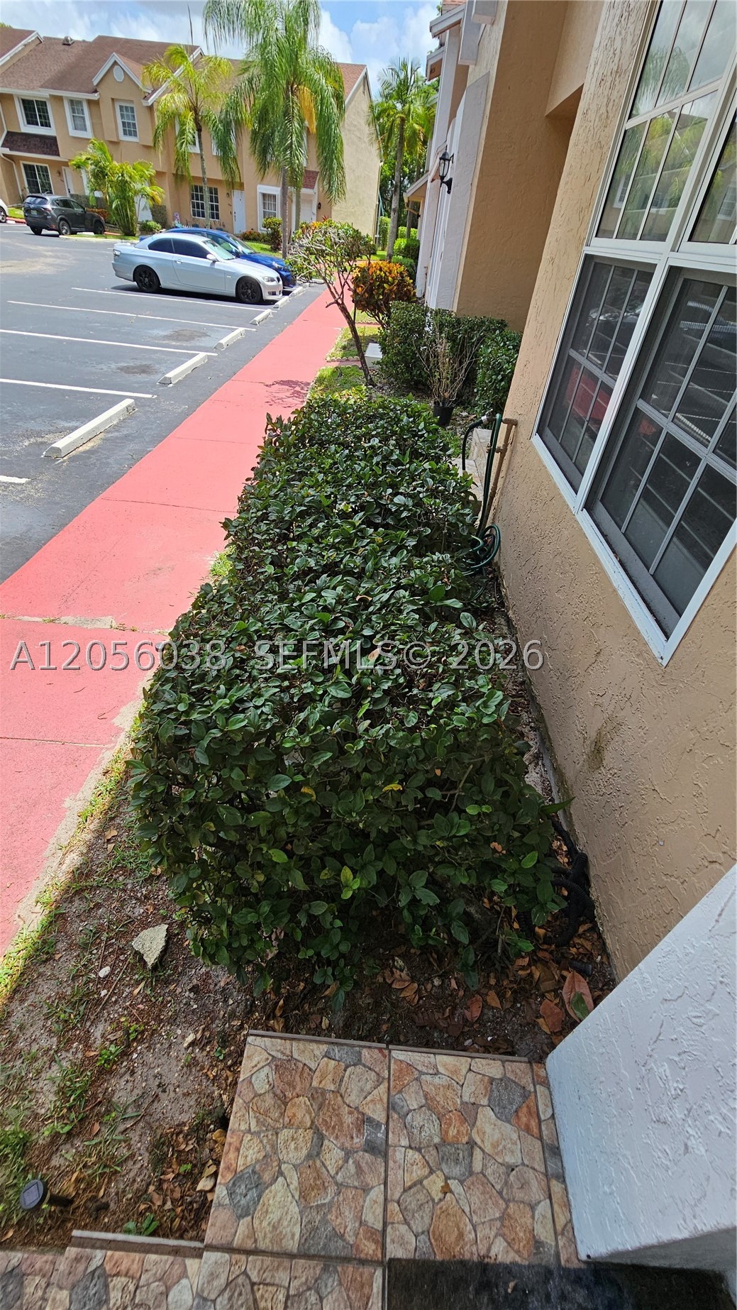 7252 Woodmont Ave Property Photo 4