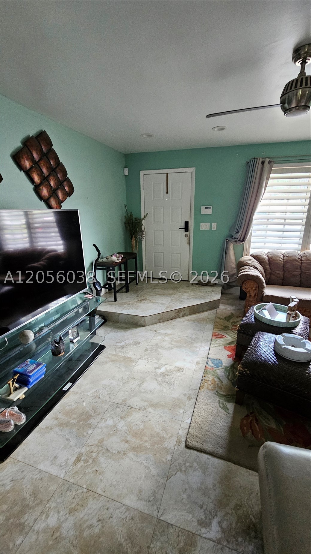 7252 Woodmont Ave Property Photo 7