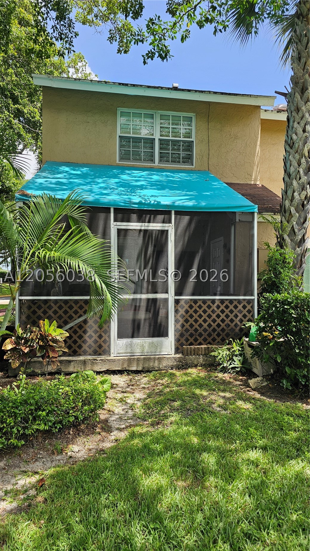 7252 Woodmont Ave Property Photo 15