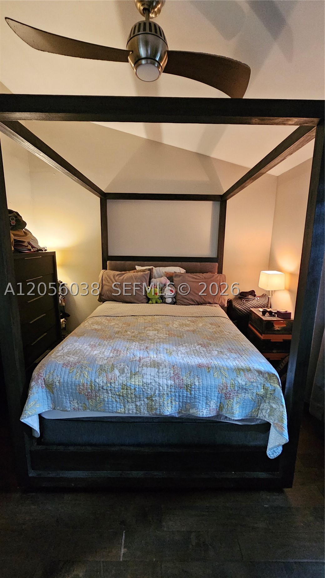 7252 Woodmont Ave Property Photo 25