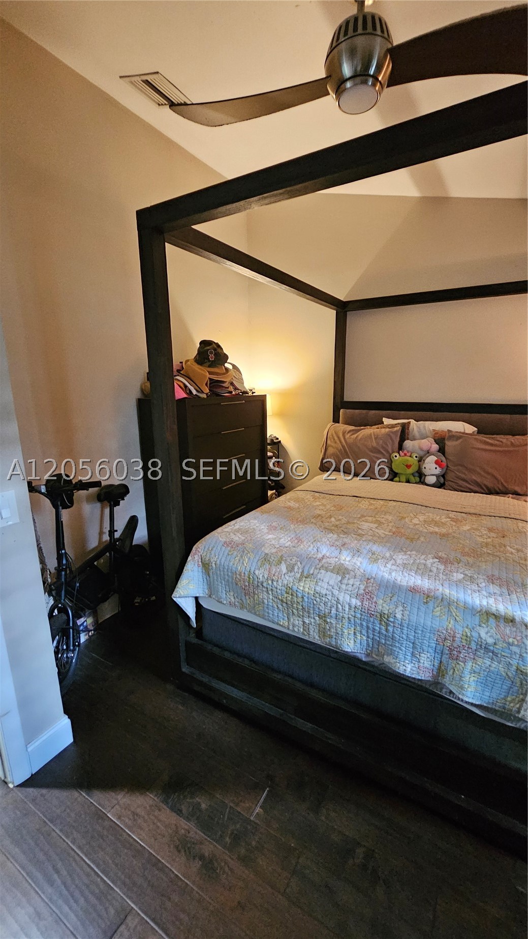 7252 Woodmont Ave Property Photo 26