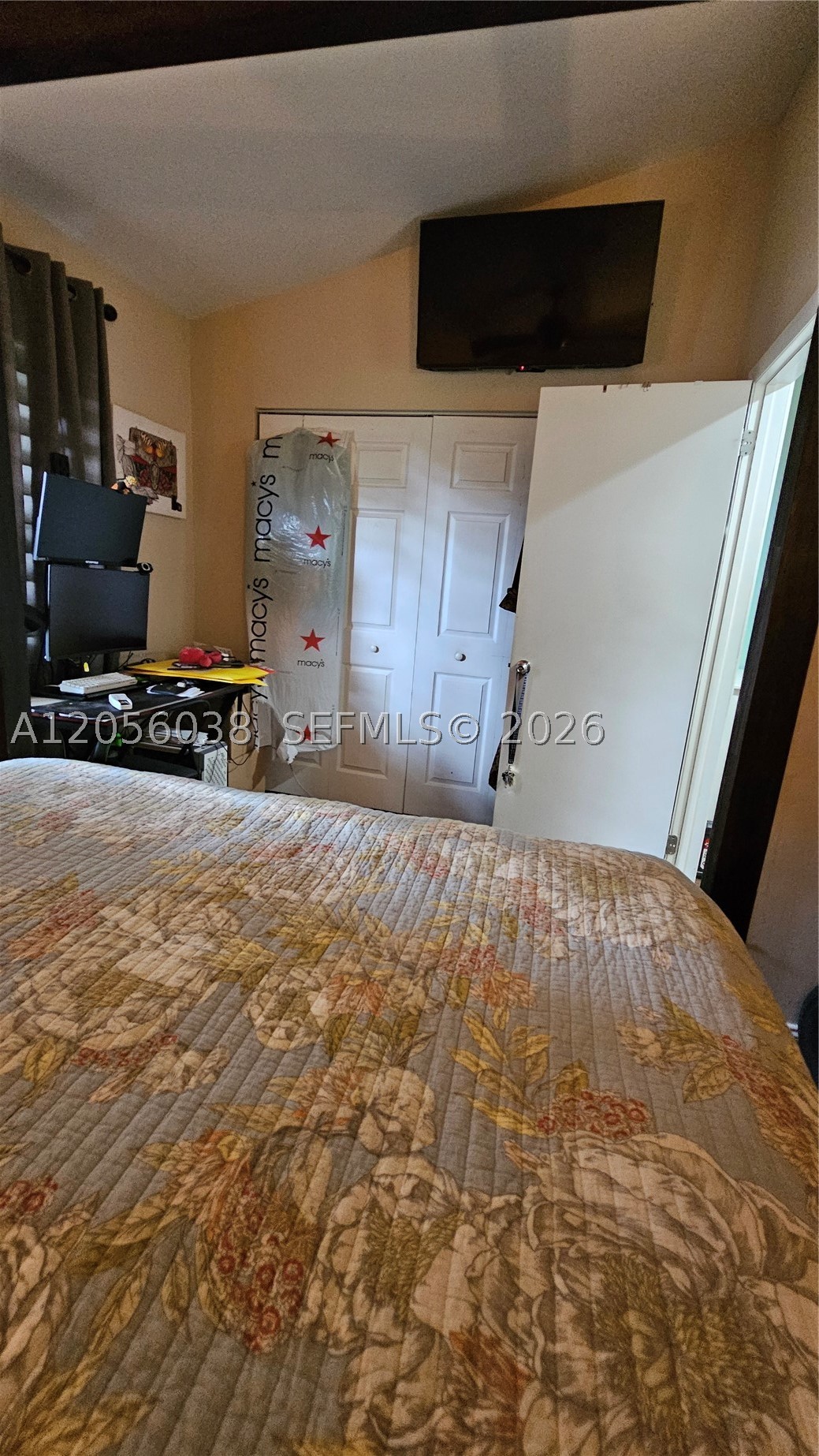 7252 Woodmont Ave Property Photo 29