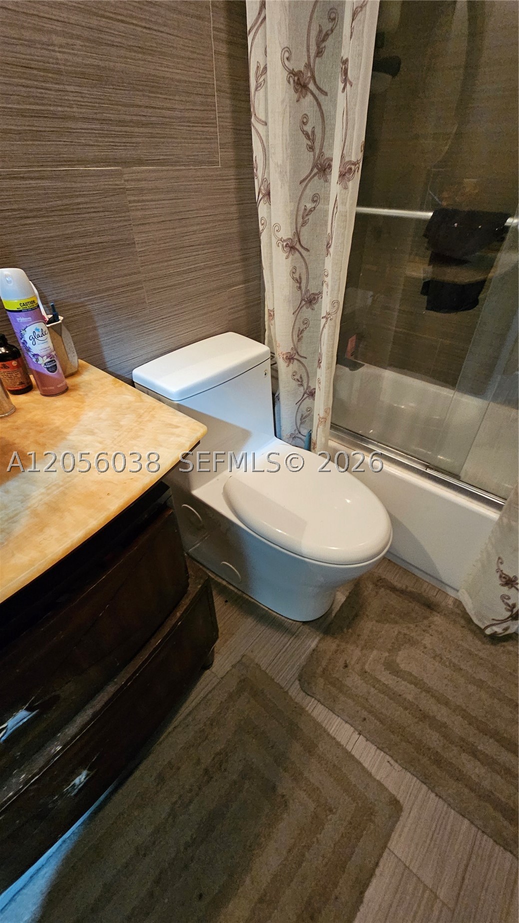 7252 Woodmont Ave Property Photo 32