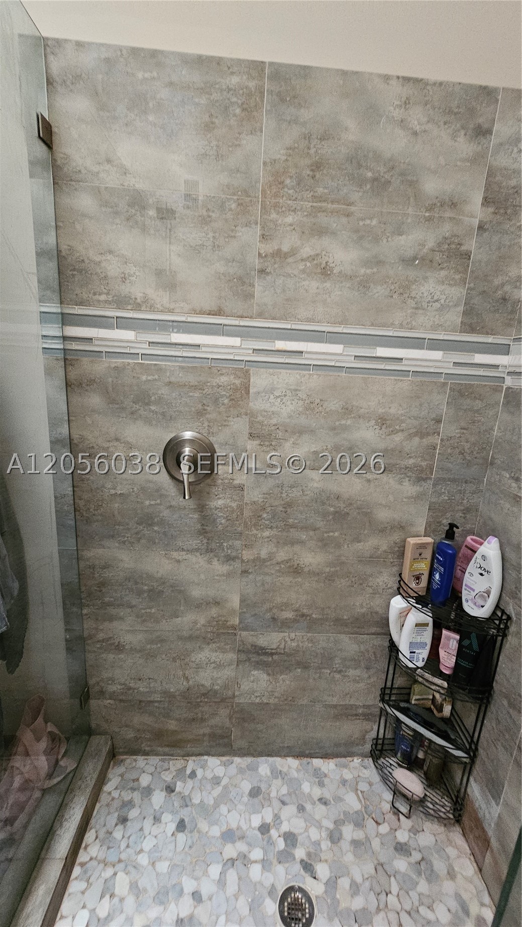7252 Woodmont Ave Property Photo 42
