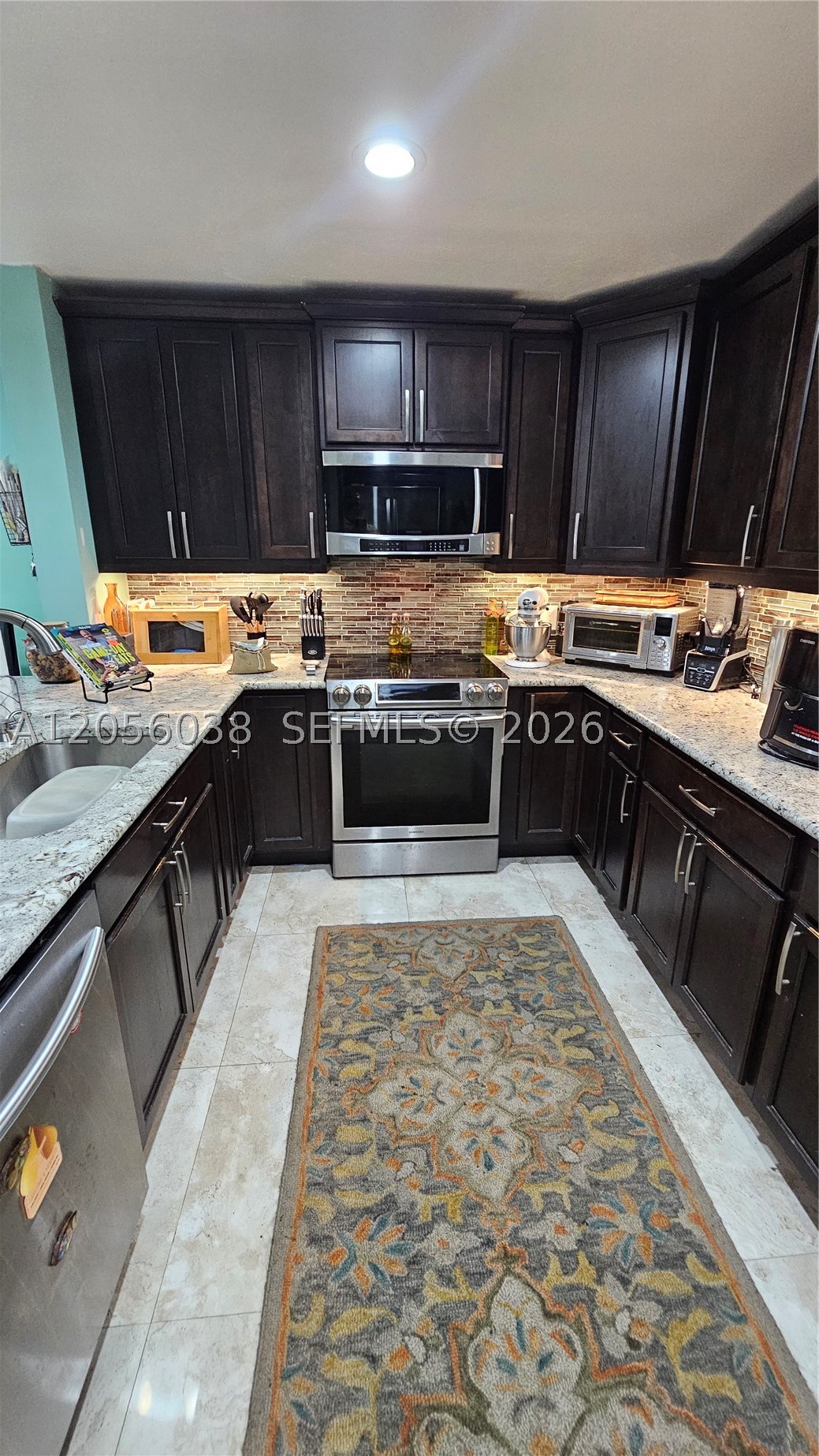 7252 Woodmont Ave Property Photo 73
