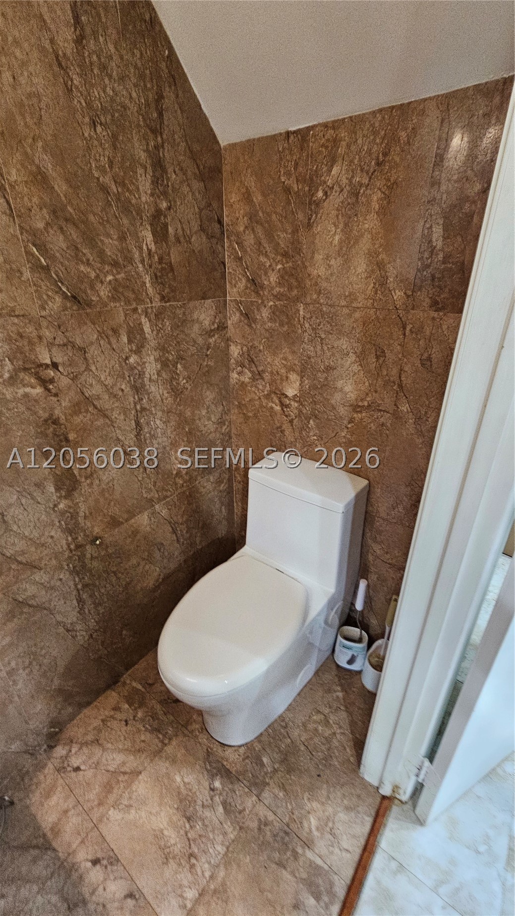 7252 Woodmont Ave Property Photo 77