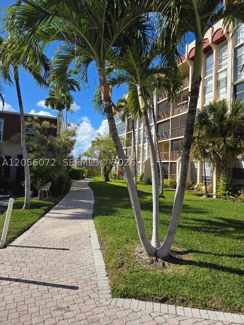 2000 Atlantic Shores Blvd 404 Property Photo 10