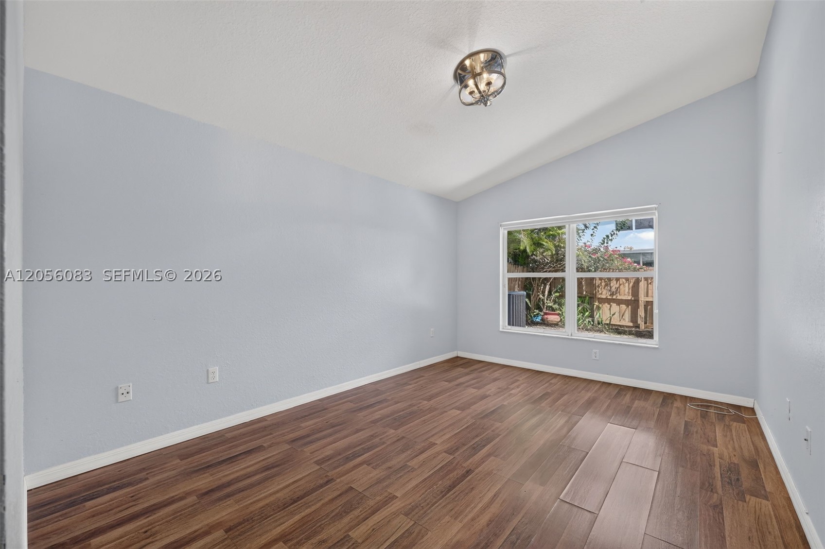 2073 Se 13th St Property Photo 17