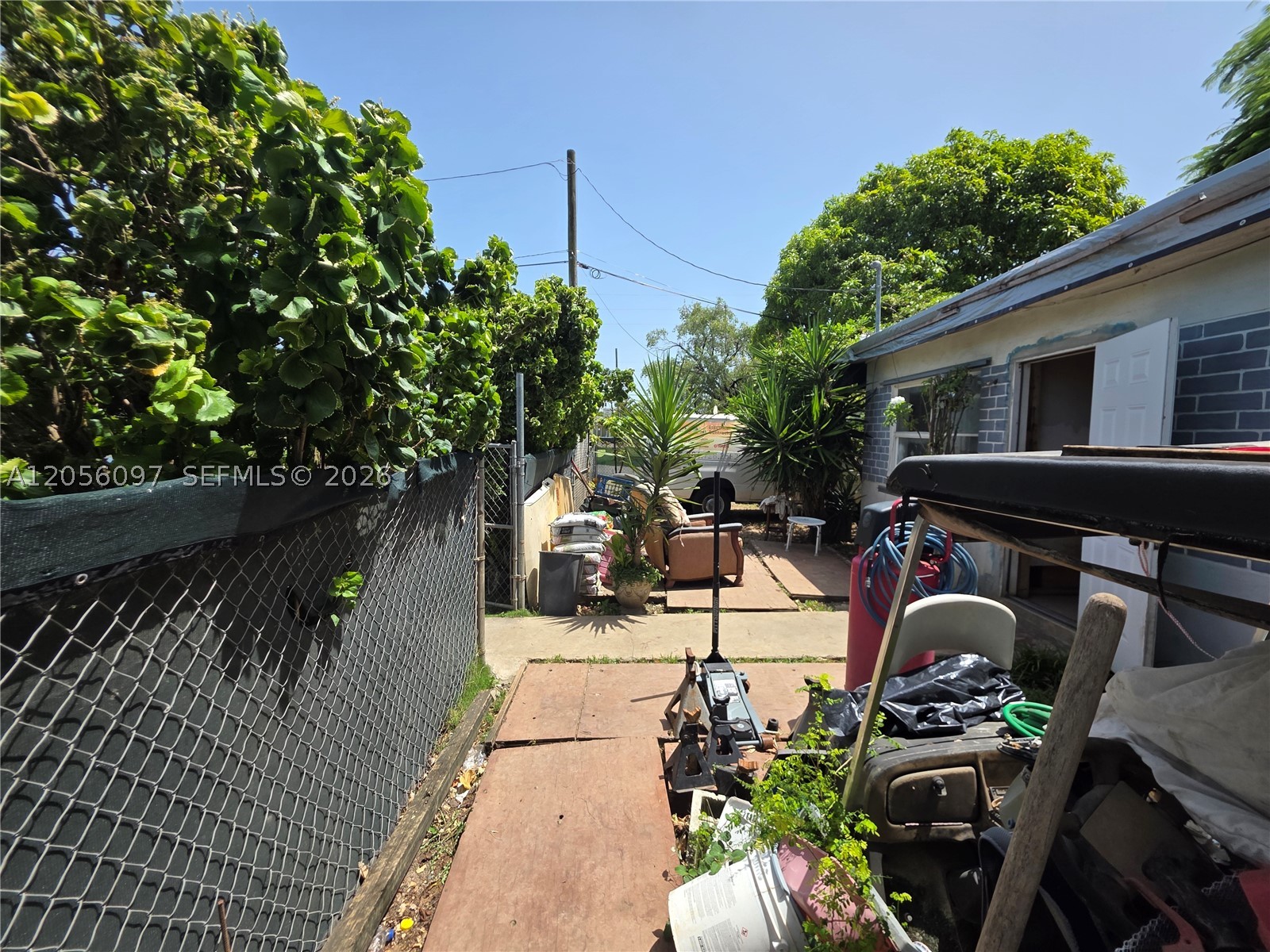 722 Sw 3rd Ave Property Photo 3