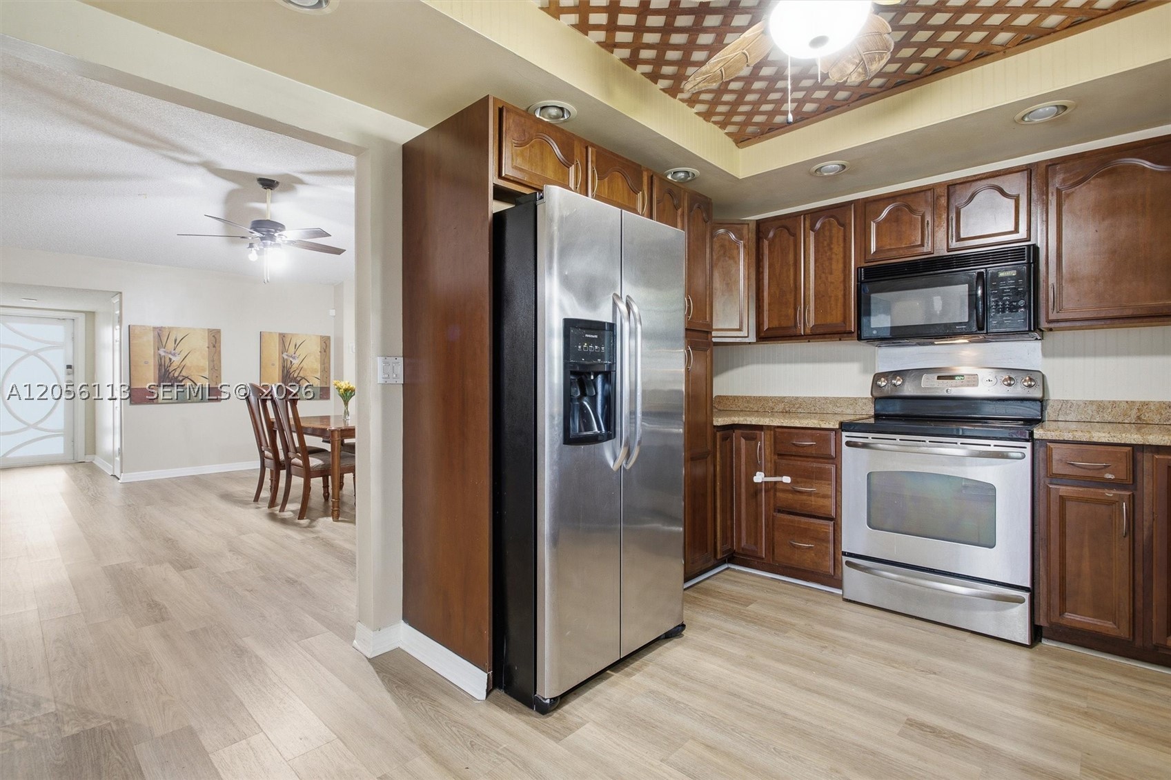 450 E Lakewood Cir E B Property Photo 7