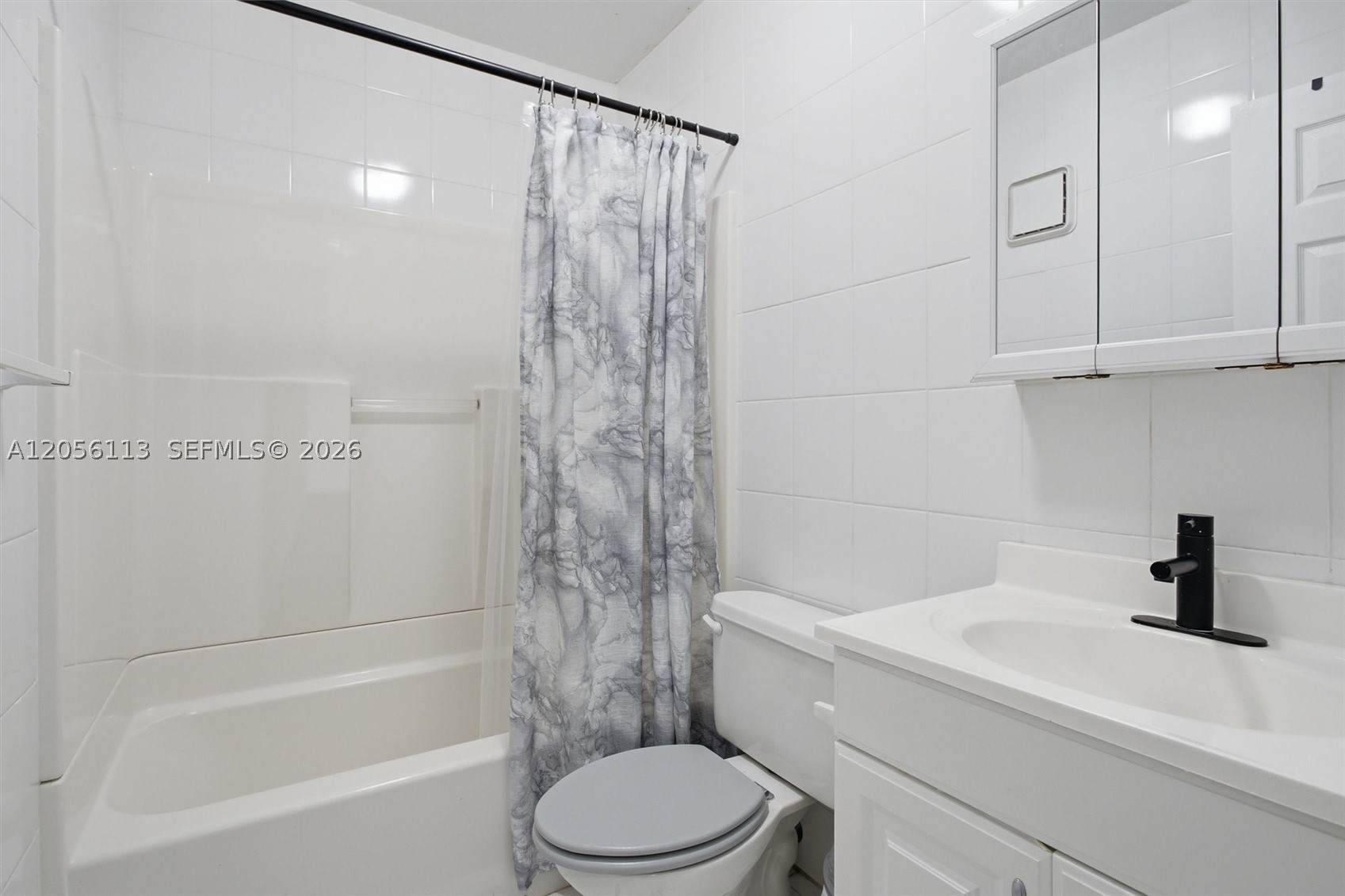450 E Lakewood Cir E B Property Photo 18
