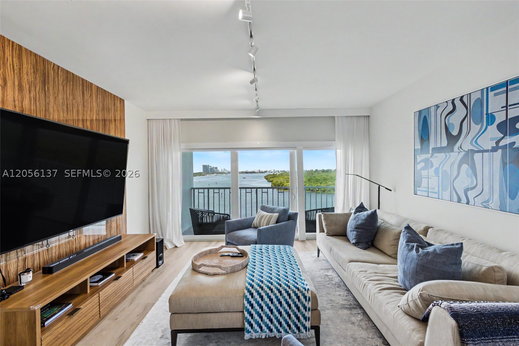 500 Bayview Dr 822 Property Photo 14
