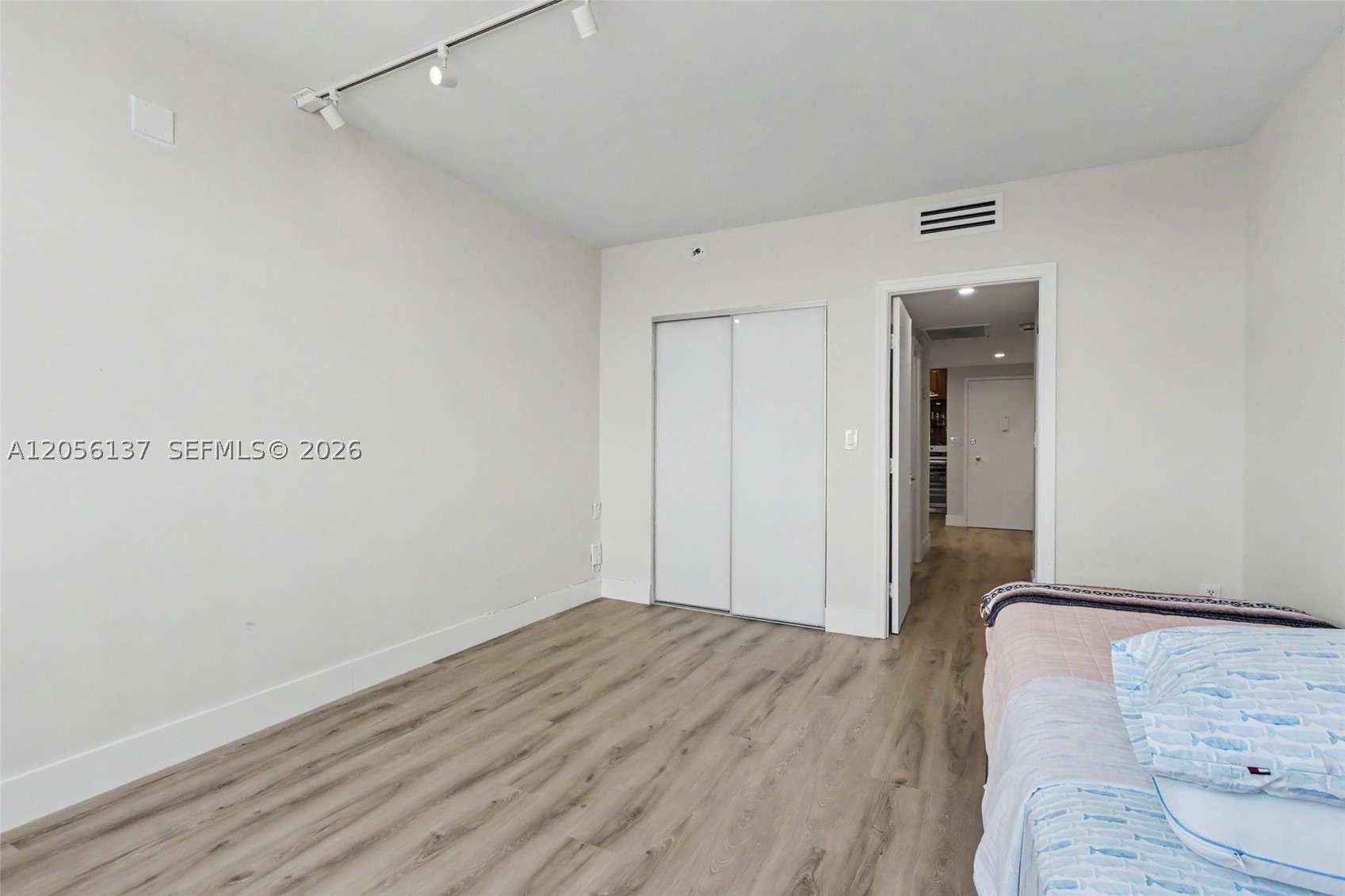 500 Bayview Dr 822 Property Photo 31