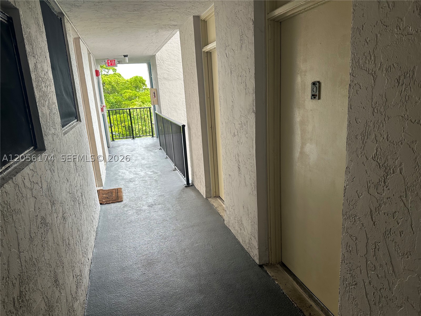 12590 Ne 16th Ave 411 Property Photo 10