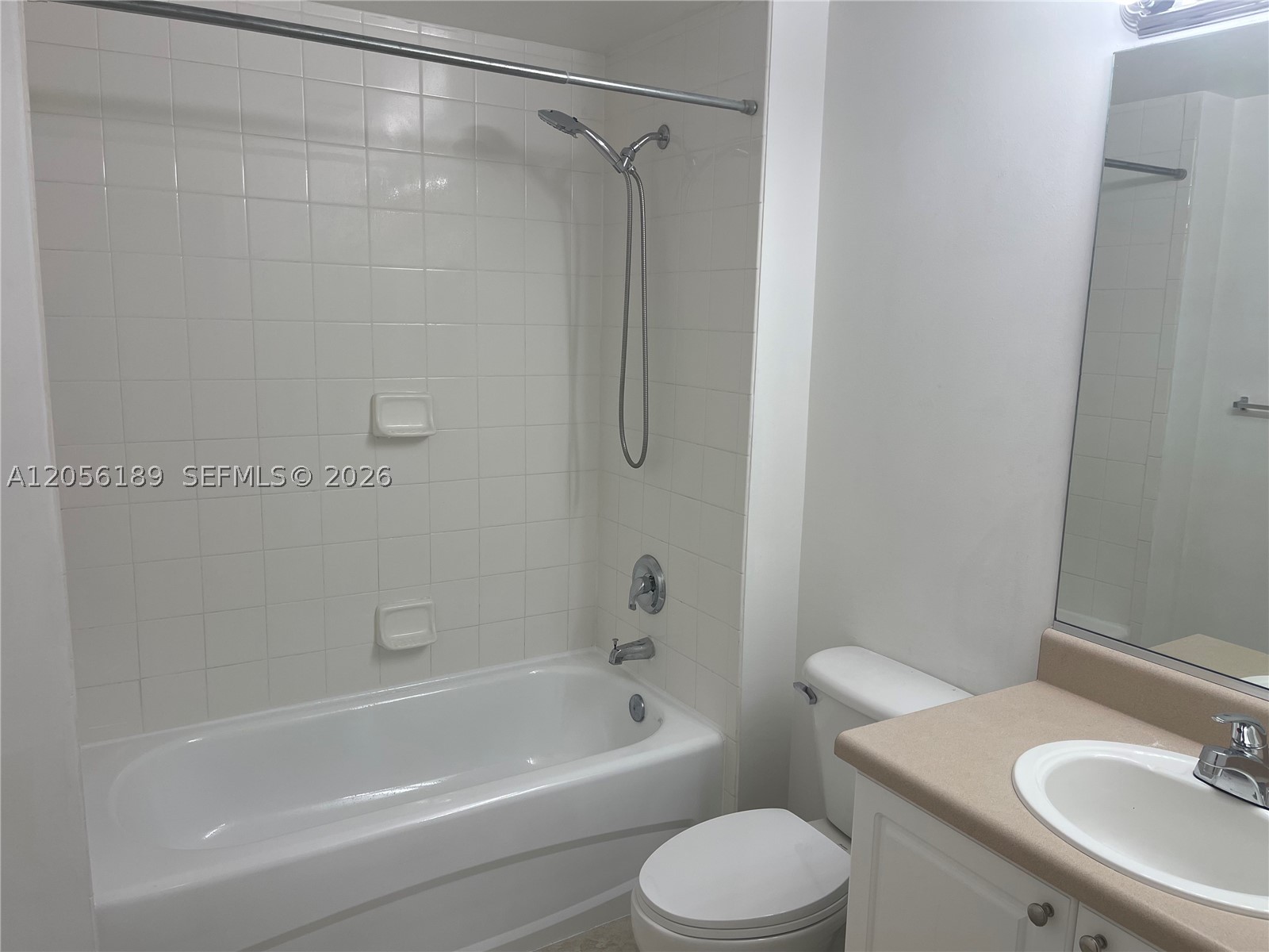 255 Evernia St 616 Property Photo 7