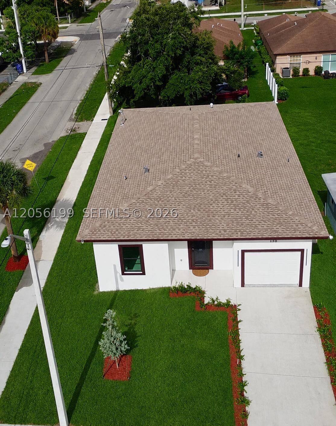 130 Nw 28th Ter Property Photo 1