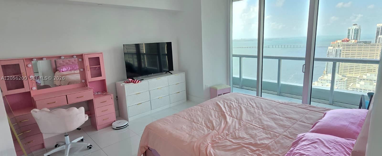 495 Brickell Ave 4205 Property Photo 8