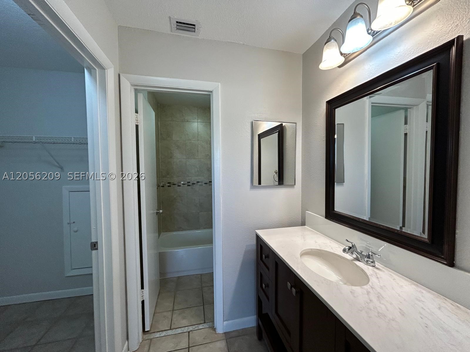 1197 Washington Cir 1197a Property Photo 21