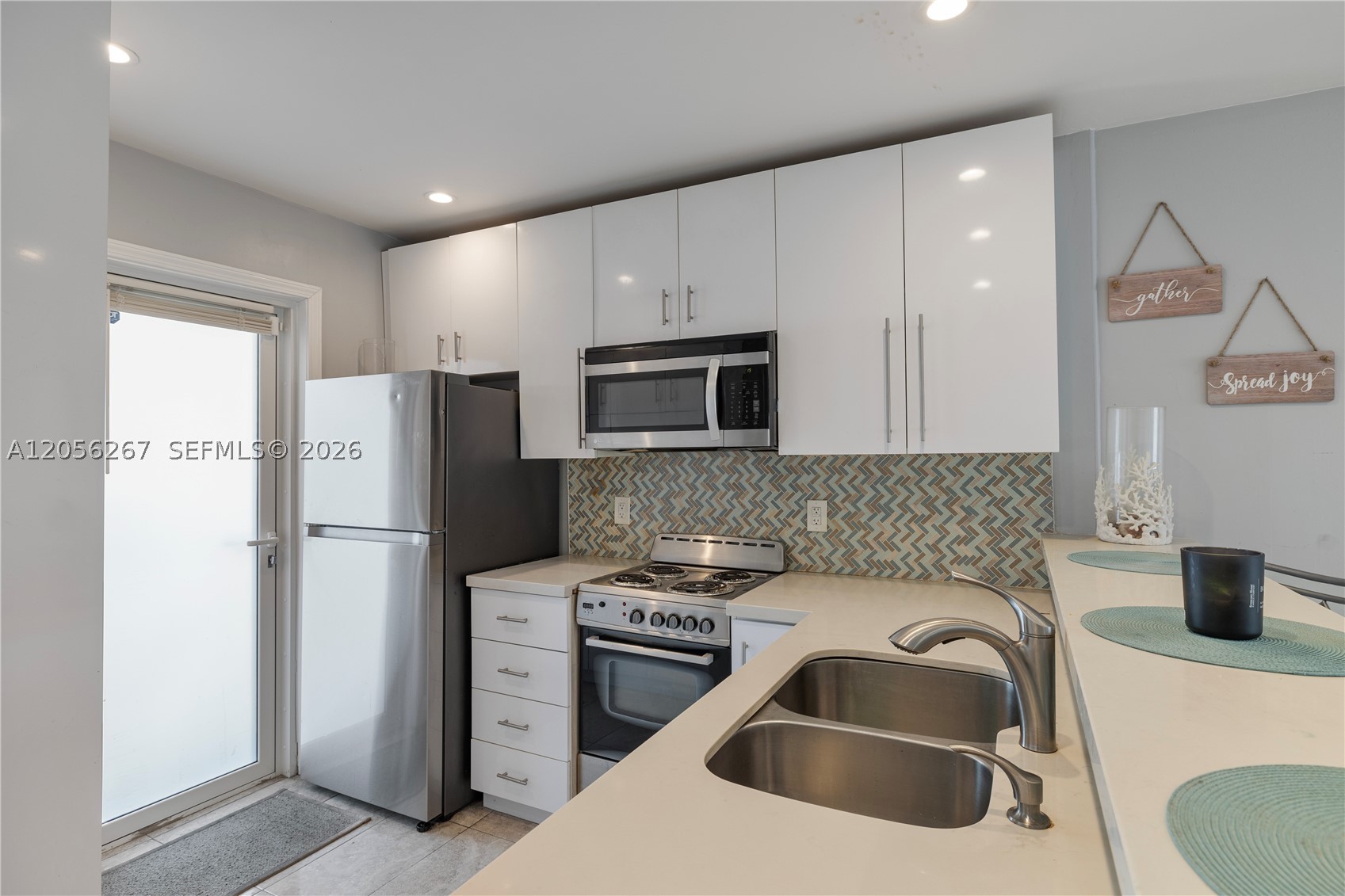1461 S Ocean Blvd 222 Property Photo 6