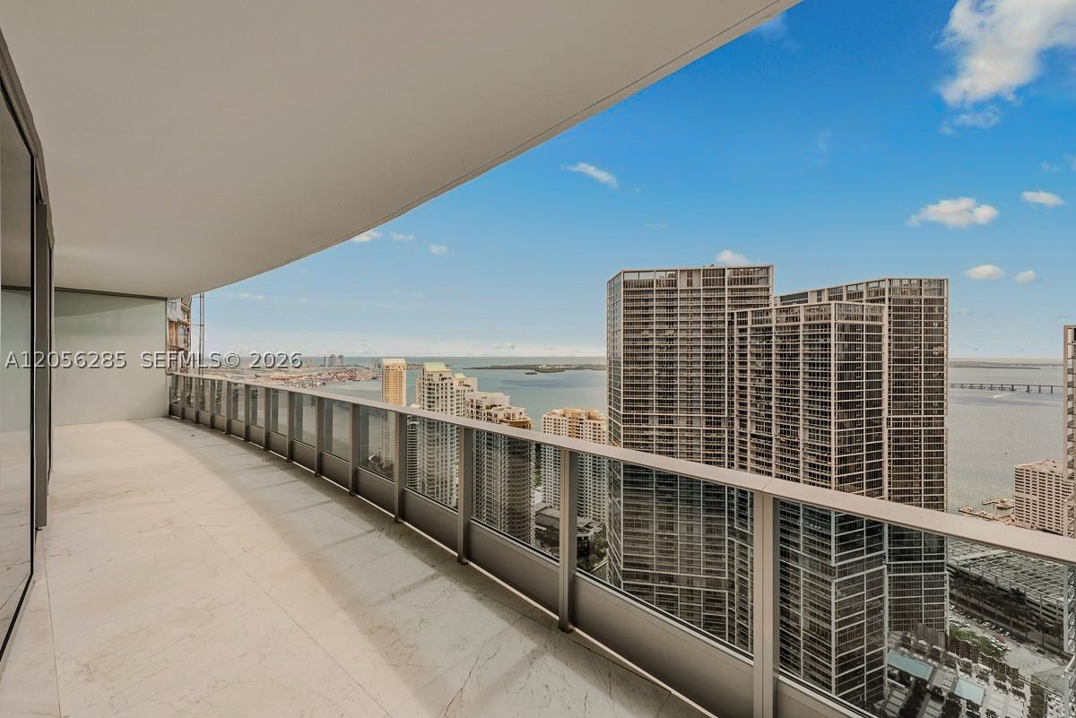 200 Biscayne Boulevard Way 5104 Property Photo 1